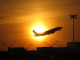 Национальное Управление безопасности на транспорте США объявило о незамедлительном вступлении в действие постановления об обязательном обновлении каждые два часа перечней пассажиров, которым в интересах безопасности вход на борт "заказан"