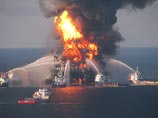 Напомним, утечка нефти продолжается уже почти три месяца. Пожар и взрыв на нефтяной платформе в апреле этого года унесли жизни 11 человек и привели к крупнейшей в истории экологической катастрофе