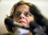 "Пора президенту Обаме проснуться и увидеть безжалостное лицо режима, с которым он имеет дело, и пересмотреть его политику "перезагрузки" с Россией", - передает слова Рос-Лехтинен BBC