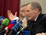 "Не признавать эти выборы и считать их фальсификацией - это первое требование, которое мы собираемся завтра выдвинуть", заявил Некляев в субботу на совместной пресс-конференции с кандидатом в президенты Андреем Санниковым в Минске