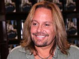  Motley Crue          -