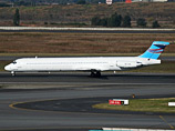   ,      McDonnell Douglas MD-82,      .     120 ,   12 