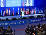 Студентам из Владивостока, работавшим на Азиатско-Тихоокеанском парламентском форуме (АТПФ), не выплатили зарплаты. Учащиеся нескольких вузов заключили официальные договора с петербургской фирмой "Санкт-Петербургский форум"