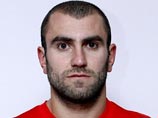 Нападающий московского "Спартака" Юра Мовсисян, являющийся лучшим бомбардиром нынешнего чемпионата страны по футболу, пропустит из-за травмы не менее двух недель