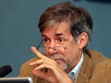 Один из руководителей МШПИ Игорь Минтусов заявил, что Школа никогда не скрывала, что часть спонсоров - это международные организации. По его словам, Школа никаких исследований не проводит, "и это легкое недоразумение