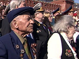 После индексации пенсий в 2010 году, учитывая дополнительное материальное обеспечение, ежемесячный денежный доход Российских участников Великой Отечественной войны - 27 тысяч 864 рубля, а вдов погибших военнослужащих - 25 тысяч 21 рубль
