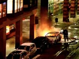 Первые бои вспыхнули в Хусбю после 10 часов вечера в воскресенье. По словам Эрикссона, беспорядки продолжались в течение четырех часов. За это время было сожжено около 100 автомобилей