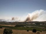 В районе Эль-Кунейтры, в непосредственной близости от границы с Израилем, продолжаются бои между повстанческими группировками и регулярной армией Сирии