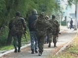 В селе Куба-Таба, в Кабардино-Балкарии, у кафе взорвана бомба. Затем заведение обстреляли