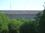 Хирург ожогового центра московского НИИ скорой помощи имени Склифосовского доказал, что проблемы отечественной медицины зачастую можно решить силами неравнодушных добровольцев