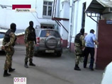 Мэр Ярославля был задержан минувшей ночью - силовики в бронежилетах заблокировали его машину на дороге, вытащили градоначальника из салона и увезли в отделение полиции