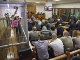 Магомеду Бекову назначили 1 год и 3 месяца лишения свободы в колонии общего режима. Но учитывая время, проведенное под стражей, ему остается сидеть лишь три месяца, сообщает URA.ru