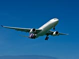 Airbus        ,      Boeing 