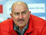Московский футбольный клуб "Спартак" предложил тренеру Станиславу Черчесову трехлетний контракт, по условиям которого он будет зарабатывать 1,5 миллиона евро в год
