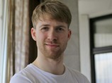 В Москве во вторник, 28 июня, суд вынес приговор по делу о задержании в центре столицы солиста группы Radio Kamerger Семена Лашкина за то, что он играл на улице на виолончели