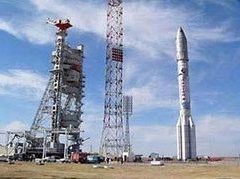 "Протон-М" на стартовой площадке. Архивное фото с сайта Федерального космического агентства "Протон-М" на стартовой площадке. Архивное фото с сайта Федерального космического агентства