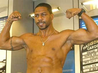  .    boxingscene.com