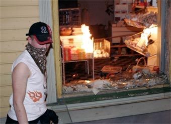 Таллин во время апрельских беспорядков. Архивное фото AFP.
