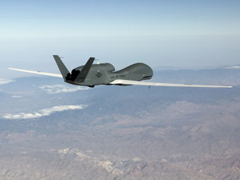  RQ-4 Global Hawk.   