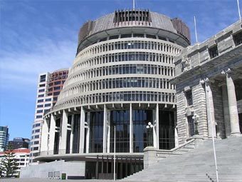  Beehive.   Donaldytong   Wikimedia Commons