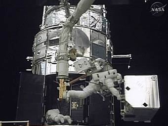  ""       .  NASA TV