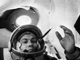    1962 .    NASA 