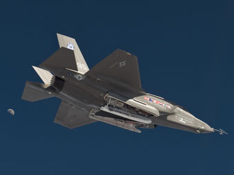 F-35 Lightning II.    www.air-attack.com
