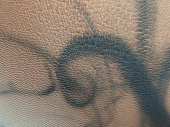   .  MRO/HiRISE