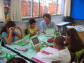 ,  OLPC XO-1.    olpc.com
