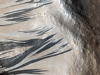   .  MRO/NASA