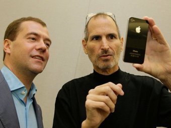  ,    iPhone 4.    