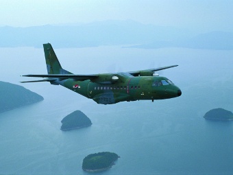 CN-235   .    airbusmilitary.com