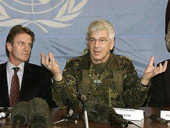  KFOR          . 2000 .  ©AFP 