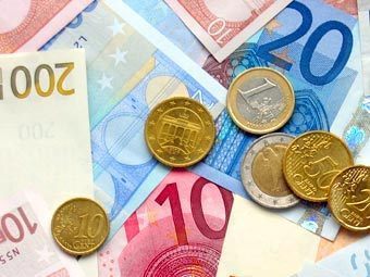 Евробанкноты и евроценты. Фото с сайта europa.eu