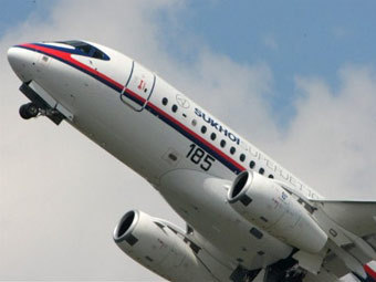 SSJ-100.  ()AFP