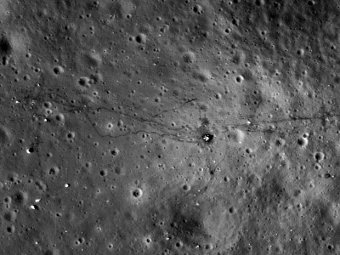  .  LRO/NASA