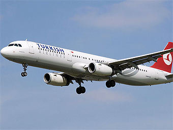  Turkish Airlines.  Adrian Pingstone   wikipedia.org