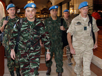 Наблюдатели мониторинговой миссии ООН в Сирии. Фото Reuters