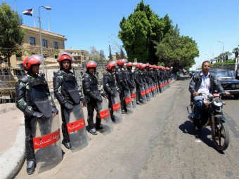 Египетская полиция в ожидании демонстрации салафитов. Архивное фото ©AFP