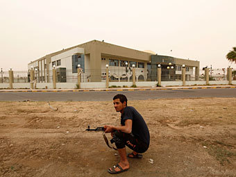 Ливийский повстанец. Архивное фото Reuters
