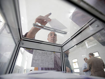 Выборы в Алжире. Фото Reuters