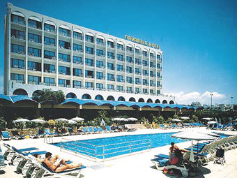 Отель Navarria. Фото с сайта cyprus-hotels.com