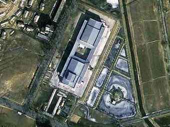 Северокорейский ядерный центр в Йонбене. Спутниковый снимок с сайта globalsecurity.org, архив