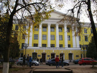   .    1000vuzov.ru