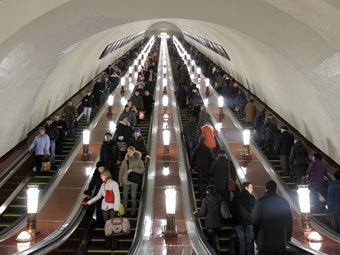 Эскалатор на "Комсомольской". Фото РИА Новости, Андрей Рудаков