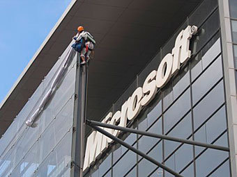   Microsoft.  ©AP