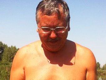  .      Facebook